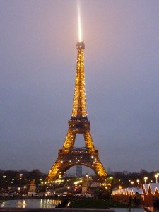 2009_12_25_EiffelTowerAllLitUpOnXmasEve The Eiffel Tower was lit up beautifully on Xmas Eve.